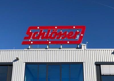 Leuchtlogo Unterkonstruktion Schlösser